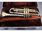 Trumpet Olds w/case no reserve