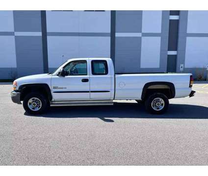 2004 GMC Sierra 2500 HD Extended Cab for sale is a White 2004 GMC Sierra 2500 H/D Car for Sale in Roselle IL