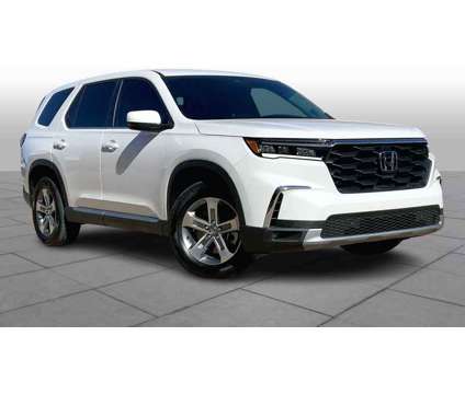2023UsedHondaUsedPilotUsed2WD is a Silver, White 2023 Honda Pilot Car for Sale in Oklahoma City OK
