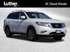 2016 Nissan Pathfinder White, 137K miles