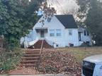 Foreclosure Property: Foster St
