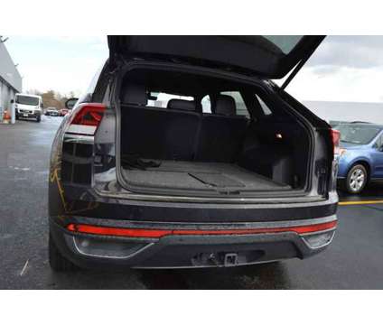 2023 Volkswagen Atlas Cross Sport 3.6L V6 SE w/Technology is a Black 2023 Volkswagen Atlas SUV in Highland Park IL