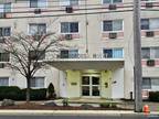 Flat For Rent In Palisades Park, New Jersey