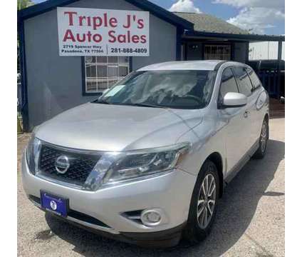 2014 Nissan Pathfinder for sale is a Silver 2014 Nissan Pathfinder Car for Sale in Pasadena TX