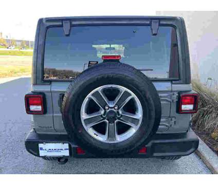 2018UsedJeepUsedWrangler UnlimitedUsed4x4 is a Grey 2018 Jeep Wrangler Unlimited Car for Sale in Moline IL