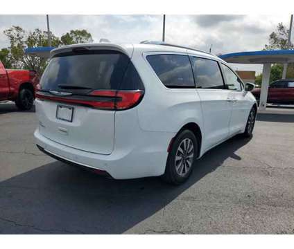 2021 Chrysler Pacifica Touring L is a White 2021 Chrysler Pacifica Touring Car for Sale in Fort Myers FL
