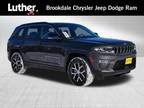 2024 Jeep grand cherokee Gray, 63 miles