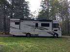 2017 Winnebago Vista LX 30T 31ft