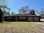Home For Rent In Nederland, Texas