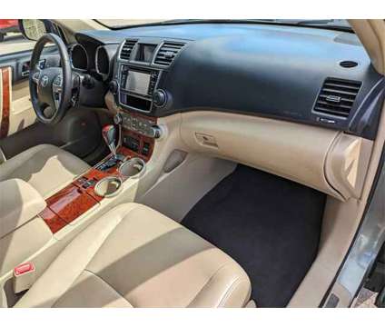 2013 Toyota Highlander Limited V6 is a Brown 2013 Toyota Highlander Limited SUV in Kenosha WI