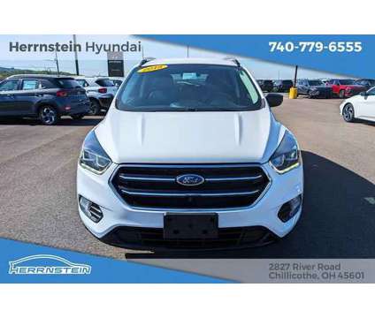 2018 Ford Escape SE is a White 2018 Ford Escape SE SUV in Chillicothe OH