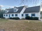 243 Greenview Dr, Dover, DE 19901