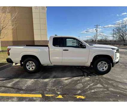 2024 Nissan Frontier S is a White 2024 Nissan frontier S Truck in Waukesha WI