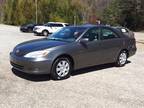 2004 Toyota Camry LE 4dr Sedan