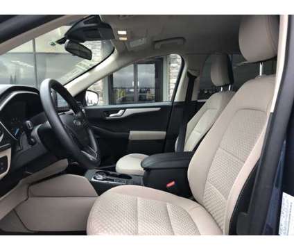2020 Ford Escape SE is a Blue 2020 Ford Escape SE Car for Sale in Mcminnville OR