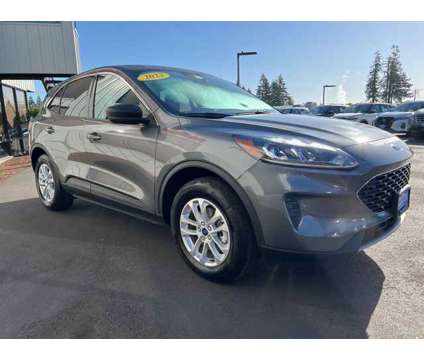 2022 Ford Escape SE Hybrid is a Grey 2022 Ford Escape SE Hybrid in Mcminnville OR