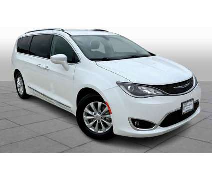 2019UsedChryslerUsedPacificaUsedFWD is a White 2019 Chrysler Pacifica Car for Sale in Kingwood TX
