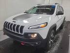 2016 Jeep Cherokee White, 12K miles