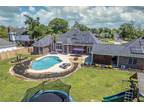 Home For Sale In Baytown, Texas
