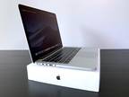 VERY GOOD Apple MacBook Pro 13" / 3.3GHZ i5 TURBO / 256GB SSD