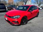 2018 Volkswagen Golf R Hatchback Sedan 4D