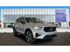 2024 Volvo XC40 Ultimate Dark Theme