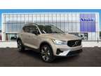 2024 Volvo XC40 Plus Dark Theme