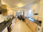 107pppw Excluding Bills Grove Road, Lenton, NG7 1HJ - UON 6 bed semi-detached