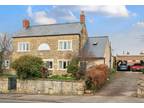 3+ bedroom for sale in Parliament Street, Stroud, Gloucestershire, GL5