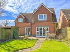 4 bedroom property for sale in Yarrell Croft, Lymington, Hampshire
