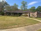 Home For Sale In Ocean Springs, Mississippi