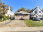 Home For Sale In East Rockaway, New York