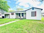 1202 Devon Dr, Corpus Christi, TX 78404