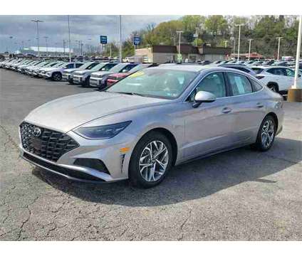 2023 Hyundai Sonata SEL is a Silver 2023 Hyundai Sonata Sedan in Greensburg PA