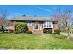 72 N Lunenburg Dr, New Castle, DE 19720