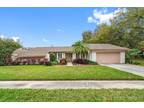 15905 Dover Cliffe Dr, Lutz, FL 33548