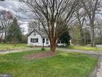 11948 Montgomery Ln, Waldorf, MD 20602