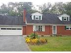 418 Glen Ridge Dr, Lancaster, Pa 17601