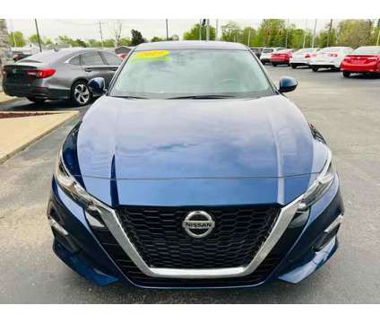 2019 Nissan Altima for sale is a Blue 2019 Nissan Altima 2.5 Trim Car for Sale in Evansville IN
