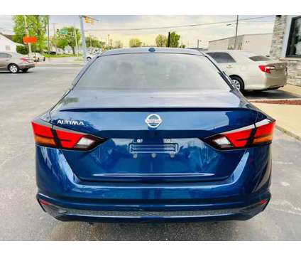 2019 Nissan Altima for sale is a Blue 2019 Nissan Altima 2.5 Trim Car for Sale in Evansville IN