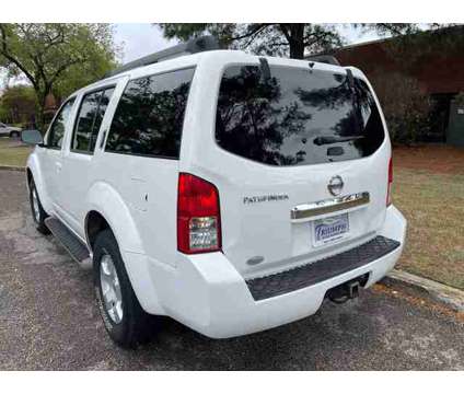 2008 Nissan Pathfinder for sale is a White 2008 Nissan Pathfinder Car for Sale in Memphis TN