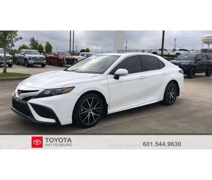 2023 Toyota Camry SE is a Silver 2023 Toyota Camry SE Car for Sale in Hattiesburg MS