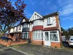 4 bed house to rent in Dawlish Drive, IG3, Ilford