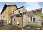 2 bedroom semi-detached house for sale in Woodlands Road, Clevedon
