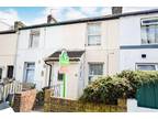 2 bedroom Mid Terrace House to rent, Edred Road, Dover, CT17 £1,000 pcm