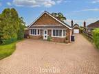 3 bed house for sale in Main Street, LN11, Louth