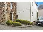 2 bedroom Flat to rent, Laity Fields, Camborne, TR14 £1,100 pcm