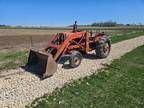 Allis Chalmers D-17 Series IV w/ Loader