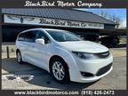 2017 Chrysler Pacifica Touring-L PASSENGER VAN