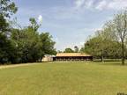 Farm House For Sale In Pittsburg, Texas